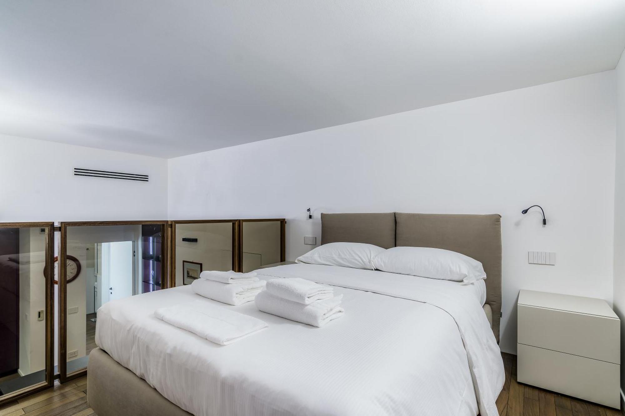 Luxury Duplex Corso Magenta 4pax-wifi-tasso Appartamento